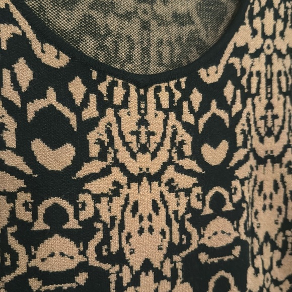 ELIE TAHARI gorgeous sweater dress in a brown/black knit print- like new in Sz.L - Picture 6 of 10